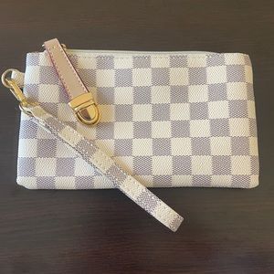 Designer inspired wristlet